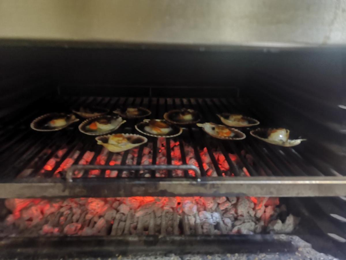Outes Hostal Vina מראה חיצוני תמונה